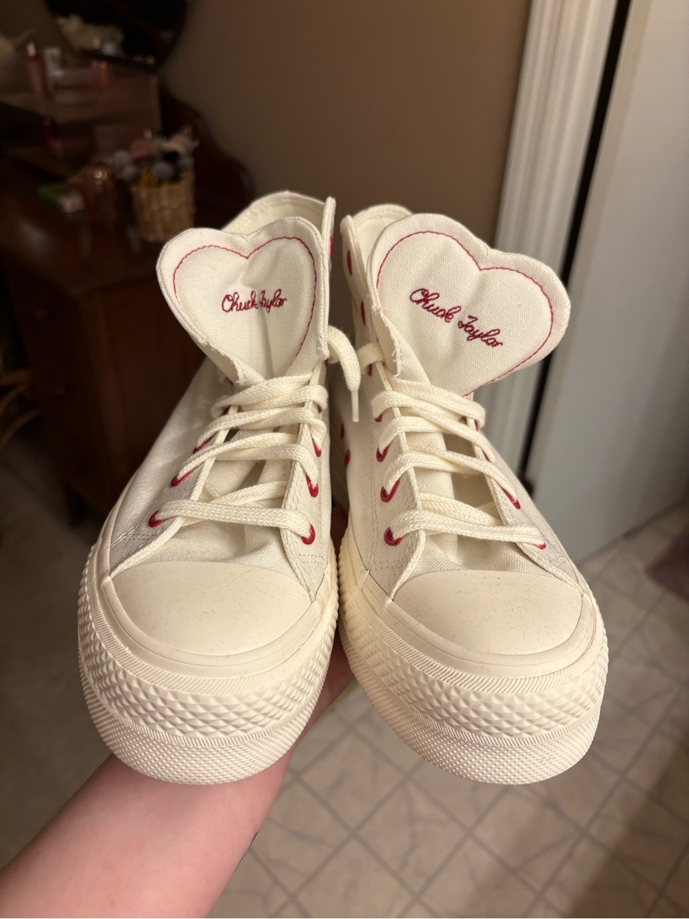 Converse Valentines Edition